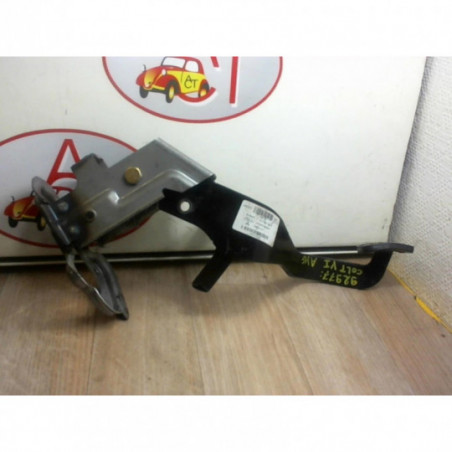 Pedalier d'embrayage MITSUBISHI COLT VI PHASE 1 d’occasion