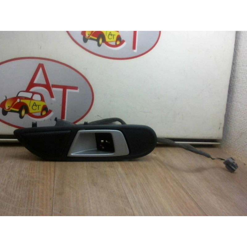 Poignee interieur avant gauche FORD FIESTA VI d’occasion