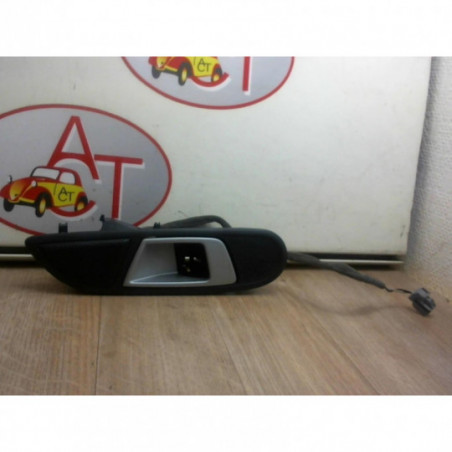 Poignee interieur avant gauche FORD FIESTA VI d’occasion