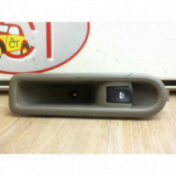 Interrupteur de leve vitre arriere droit RENAULT CLIO III 1.5 DCI d’occasion