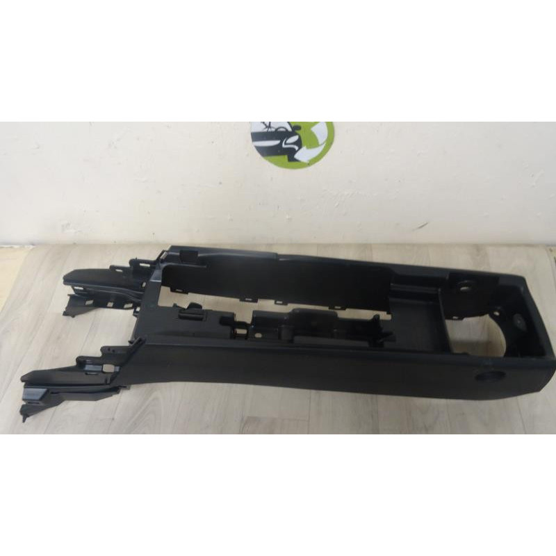 Console central (interieur plastique) FORD FIESTA VI d’occasion