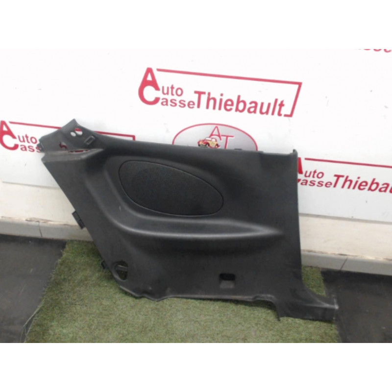 Garniture laterale arriere gauche HYUNDAI COUPE I PHASE 1 d’occasion