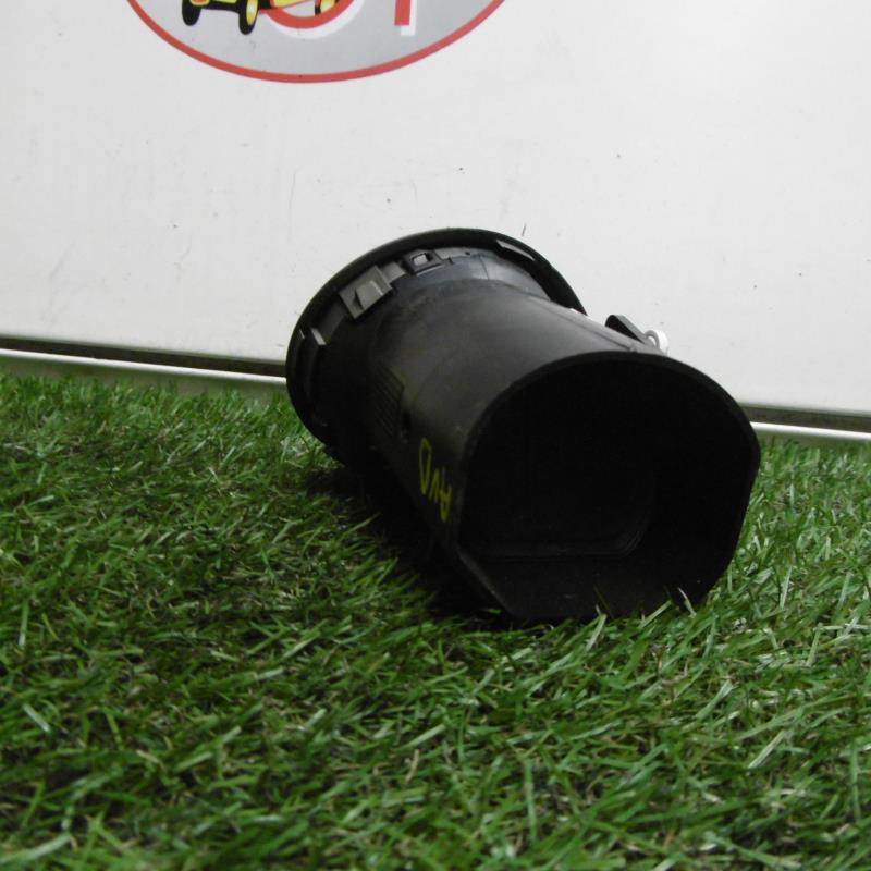 Aerateur tableau de bord avant droit RENAULT MEGANE I PHASE 2 d’occasion
