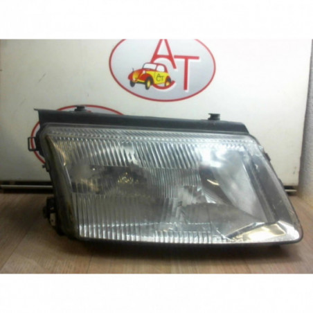 Optique avant principal droit (feux)(phare) VOLKSWAGEN PASSAT V (3B2) d’occasion