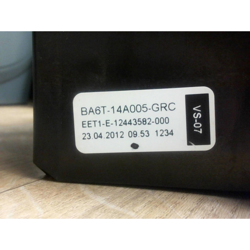 Porte fusible FORD FIESTA VI d’occasion