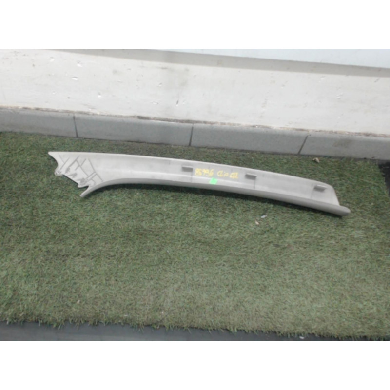 Garniture avant gauche RENAULT CLIO III 1.5 DCI d’occasion