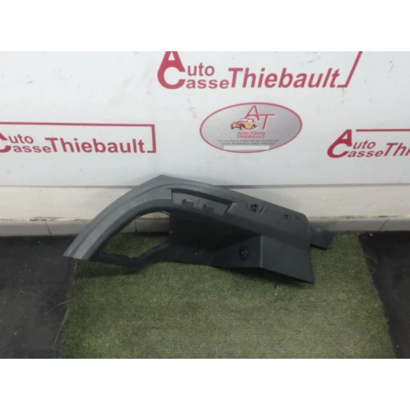 Garniture laterale arriere gauche PEUGEOT 107 PHASE 1 d’occasion