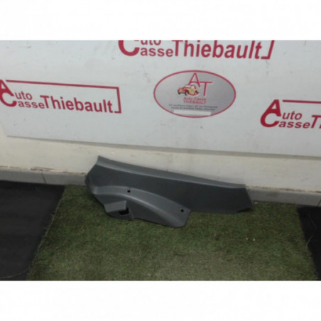 Garniture laterale arriere droite SEAT IBIZA IV d’occasion