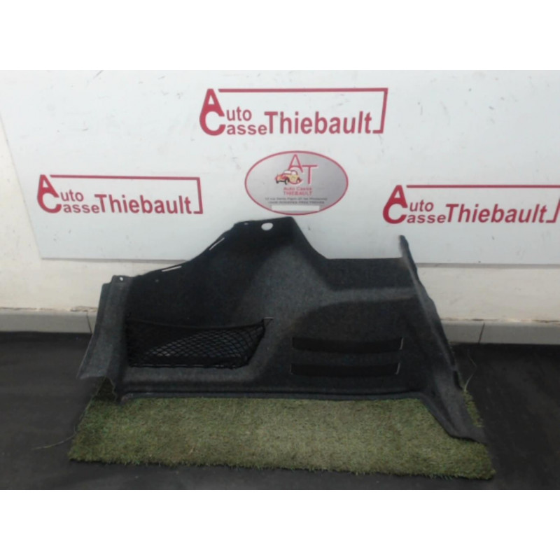 Garniture laterale arriere gauche SEAT IBIZA IV SC BREAK d’occasion
