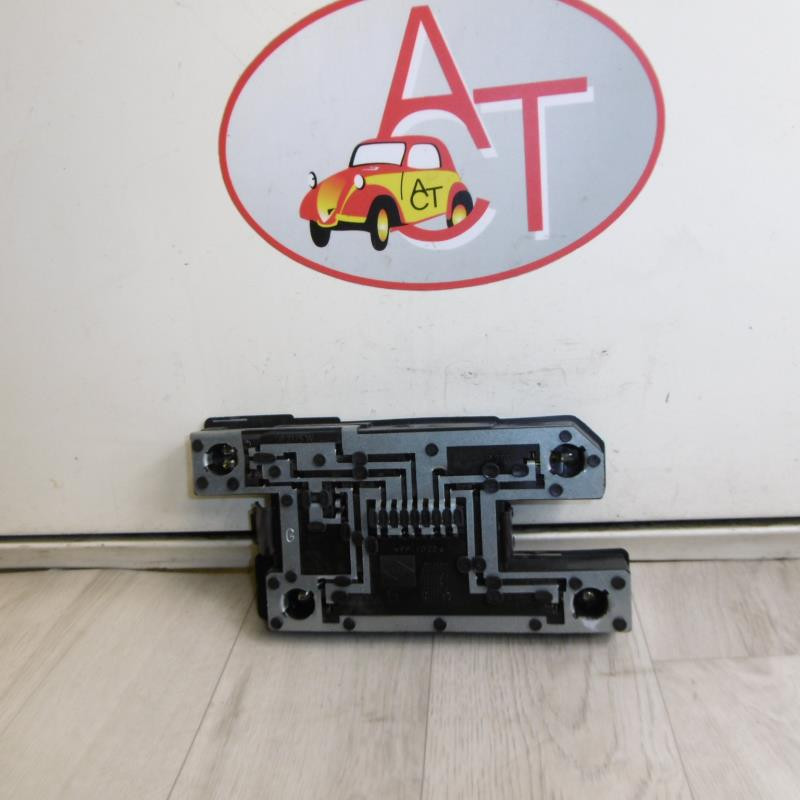 Platine feu arriere gauche RENAULT CLIO I PHASE 3 d’occasion