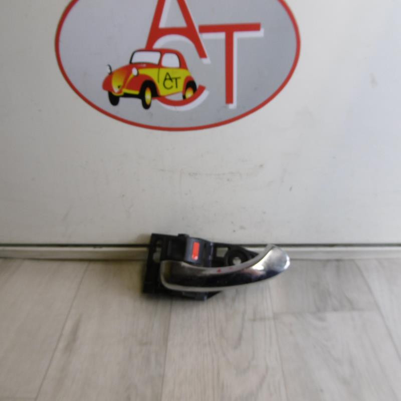 Poignee interieur avant gauche TOYOTA RAV4 d’occasion