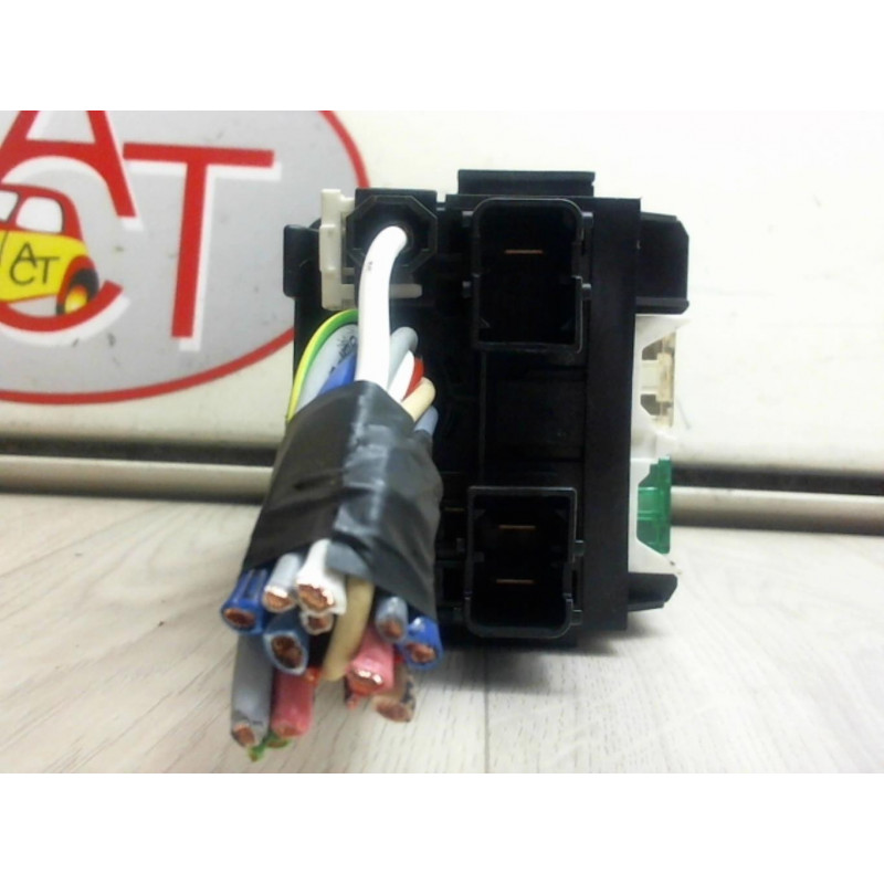Porte fusible PEUGEOT 508 1.6 HDI d’occasion