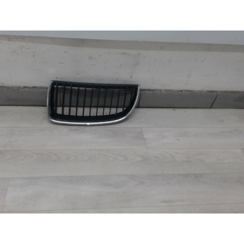 Grille de calandre gauche BMW SERIE 3 (E90) PHASE 1 d’occasion
