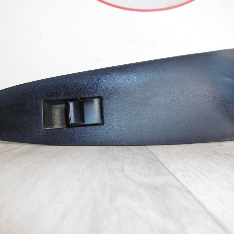 Interrupteur de leve vitre arriere droit TOYOTA RAV4 d’occasion