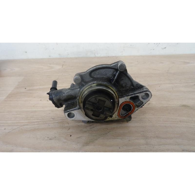 Pompe à vide PEUGEOT 107 PHASE 1 d’occasion