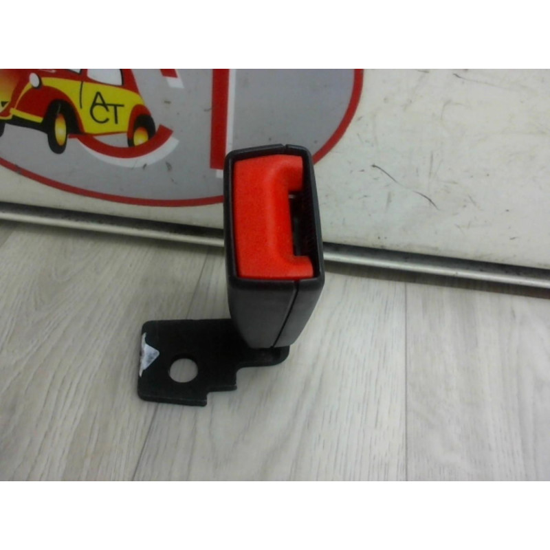 Attache ceinture arriere gauche OPEL CORSA (D) PHASE 1 d’occasion