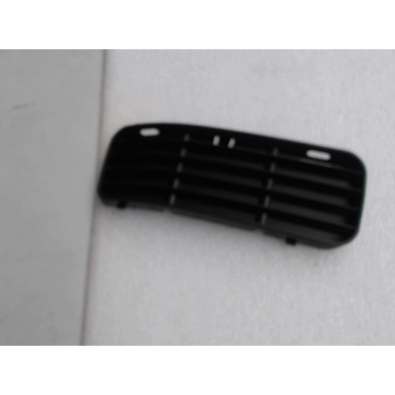 Grille de pare choc VOLKSWAGEN POLO I d’occasion