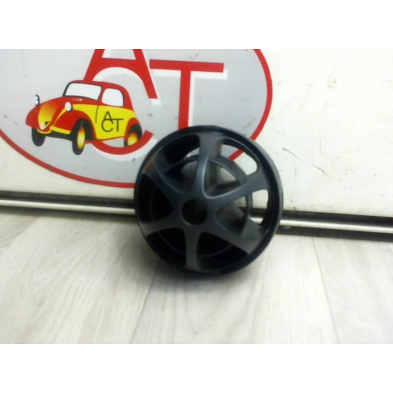 Aerateur tableau de bord avant droit FORD KA II d’occasion