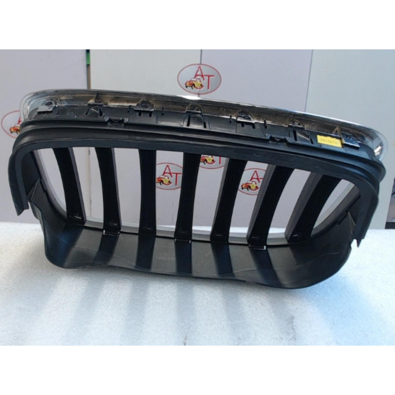 Grille de calandre droite BMW  d’occasion