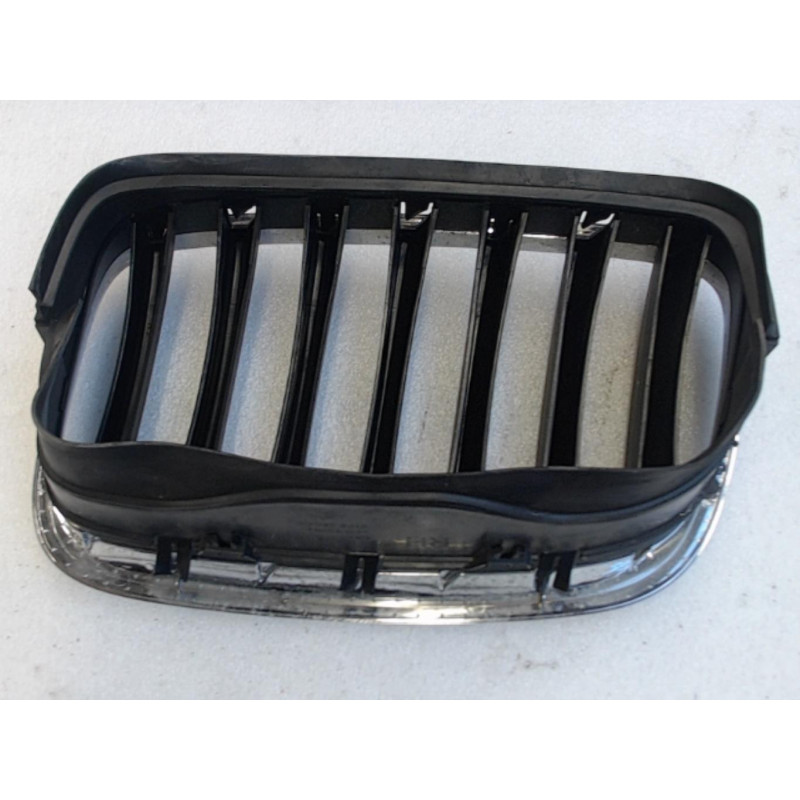 Grille de calandre droite BMW  d’occasion