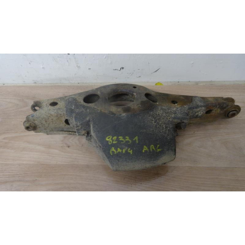 Bras de suspension arriere gauche TOYOTA RAV4 d’occasion