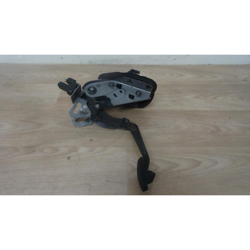 Pedalier de frein FORD FIESTA VI d’occasion