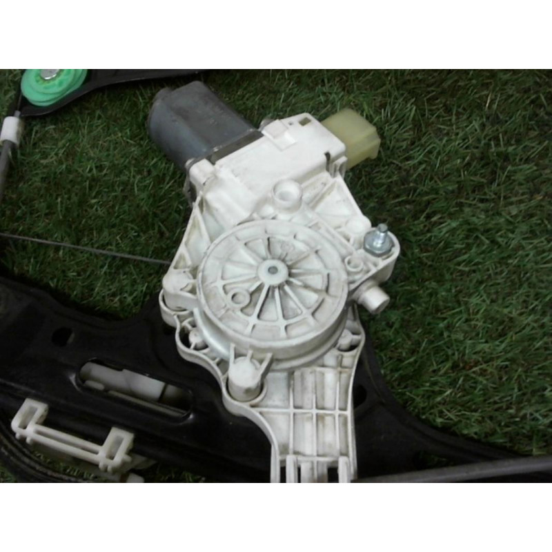 Leve vitre electrique avant droit BMW SERIE 1 (E87) PHASE 1 d’occasion