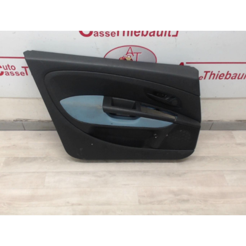 Panneau de porte avant gauche FIAT PUNTO III GRANDE PUNTO d’occasion