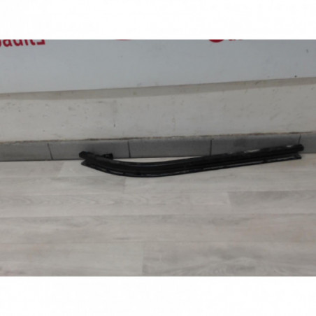 Rail de porte coulissante inferieur gauche PEUGEOT PARTNER FOURGON PHASE 2 d’occasion