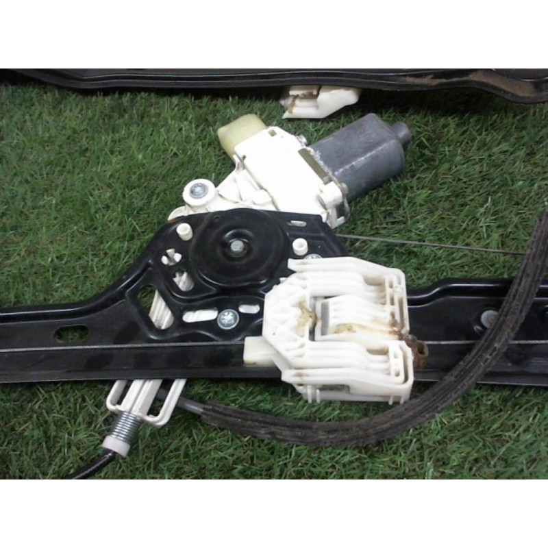Leve vitre electrique avant droit BMW SERIE 1 (E87) PHASE 1 d’occasion