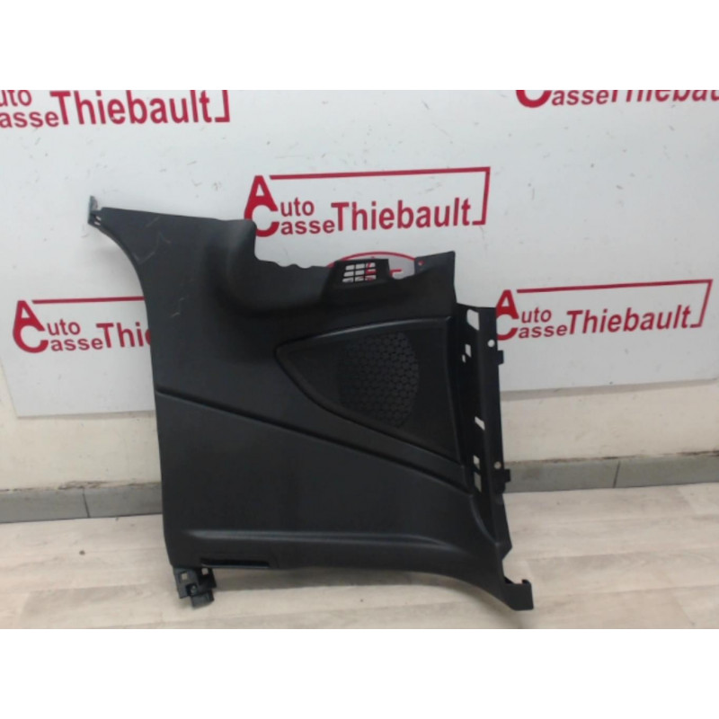 Garniture laterale arriere gauche PEUGEOT RCZ PHASE 1 d’occasion