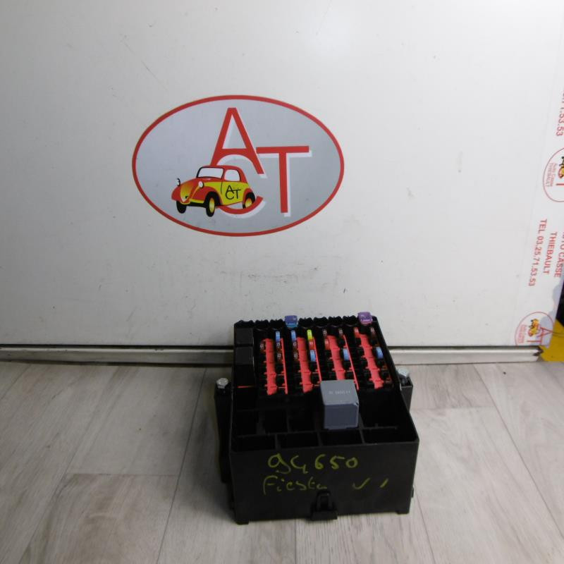 Porte fusible FORD FIESTA VI d’occasion