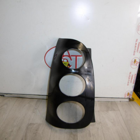 Enjoliveur de feu arriere gauche SMART FORTWO COUPE d’occasion