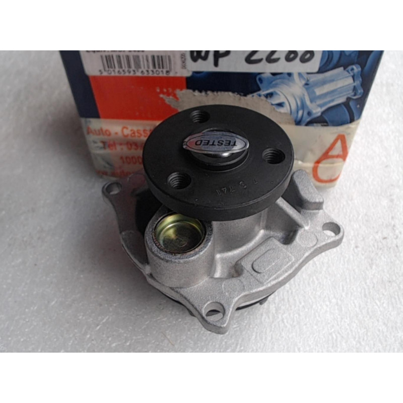 Pompe à eau FORD/MAZDA  d’occasion