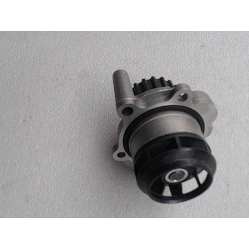 Pompe à eau AUDI/VW/SEAT/SKODA  d’occasion