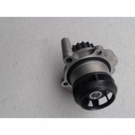 Pompe à eau AUDI/VW/SEAT/SKODA  d’occasion