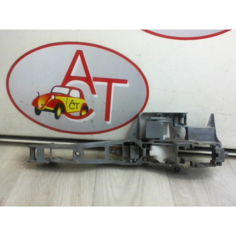 Support poignee porte avant gauche PEUGEOT 5008 PHASE 1 d’occasion