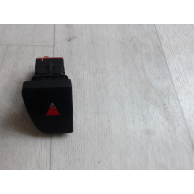 Bouton de warning PEUGEOT 5008 PHASE 1 d’occasion
