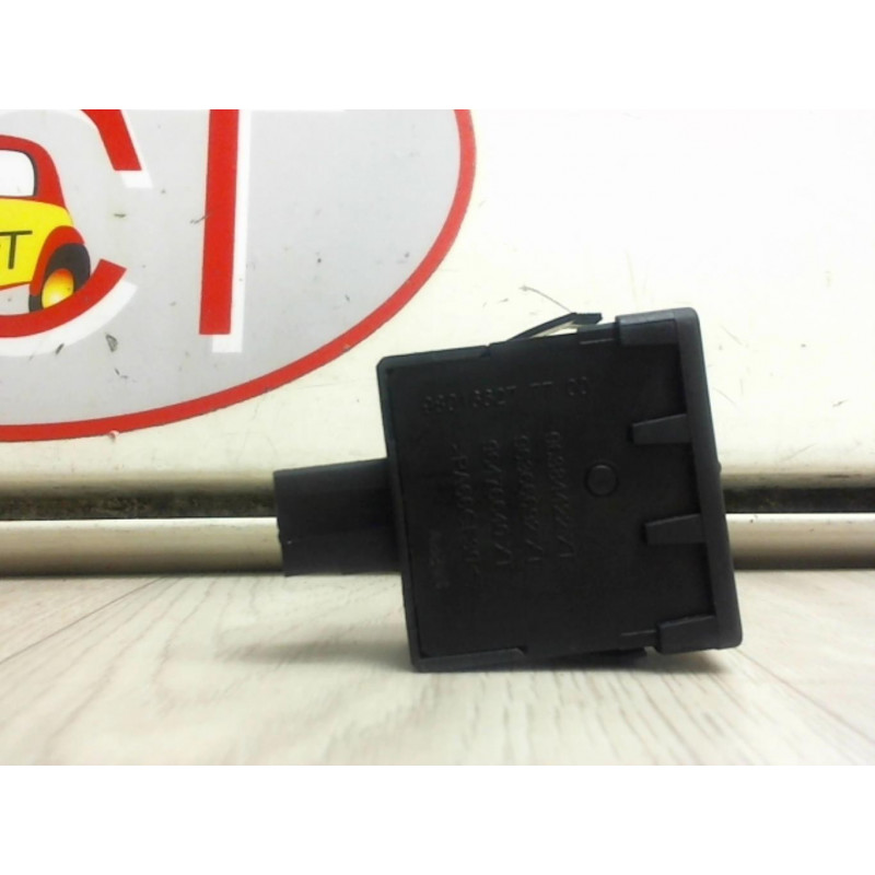 Commande de reglage hauteur de phare PEUGEOT 208 d’occasion