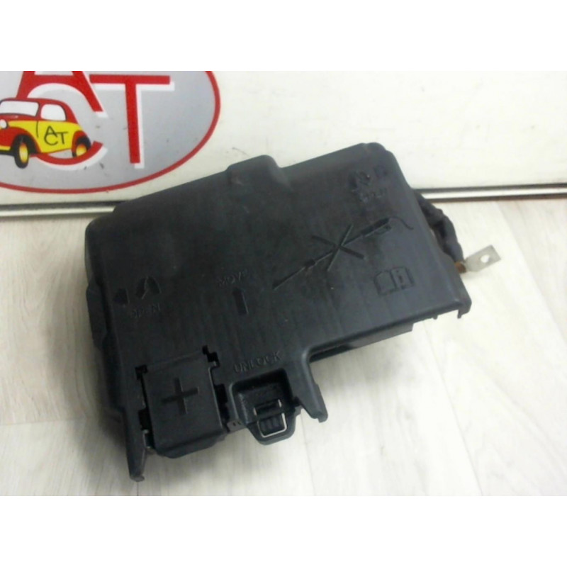 Porte fusible OPEL CORSA E d’occasion
