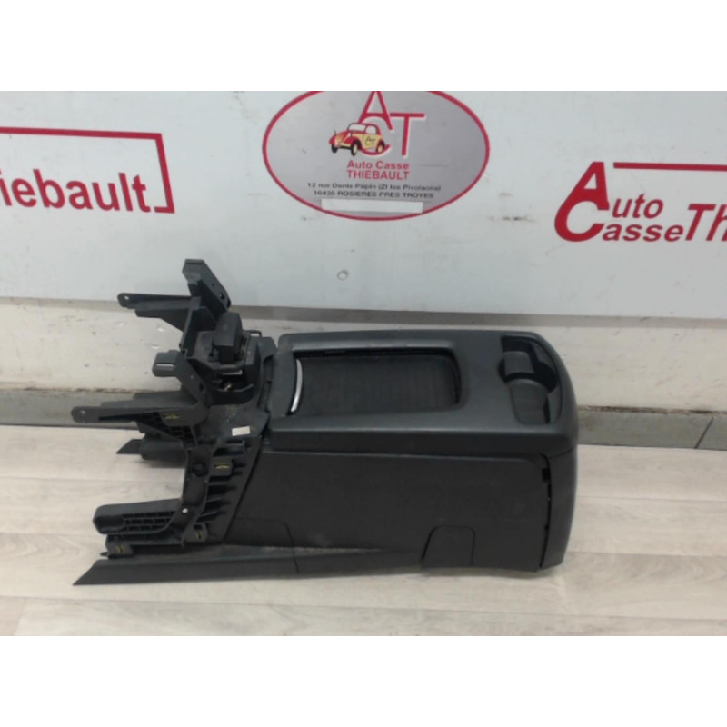 Console central (interieur plastique) PEUGEOT 5008 PHASE 1 d’occasion