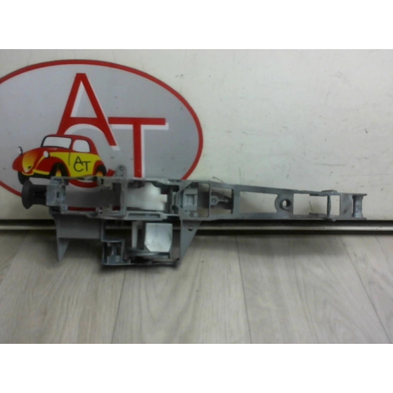 Support poignee porte arriere gauche CITROEN C3 II PHASE 1 d’occasion