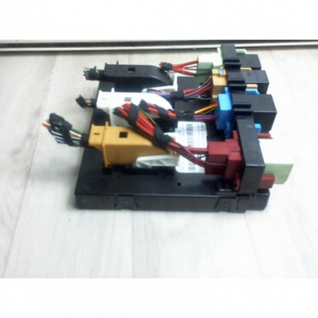 Porte fusible VOLKSWAGEN GOLF VI d’occasion
