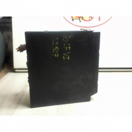 Porte fusible VOLKSWAGEN GOLF VI d’occasion