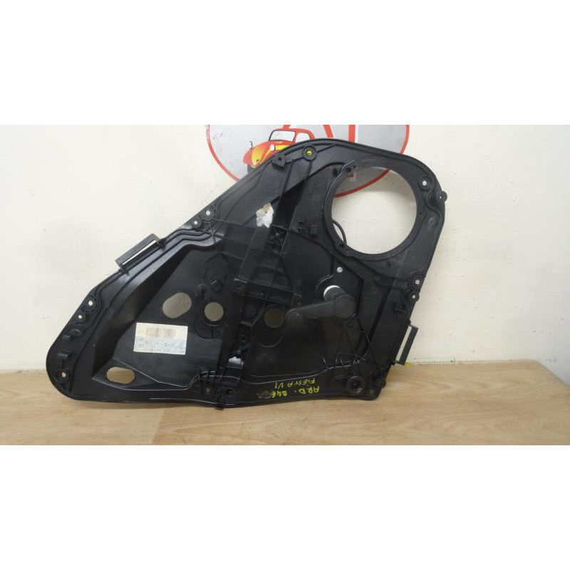 Leve vitre mecanique arriere droit FORD FIESTA VI d’occasion