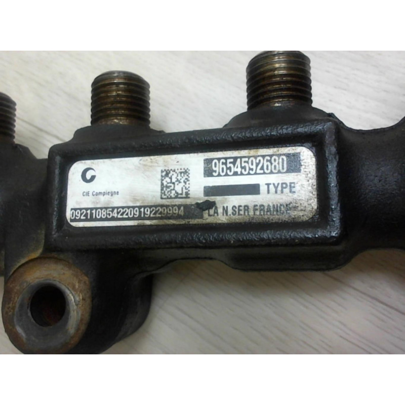 Rampe injection PEUGEOT  d’occasion