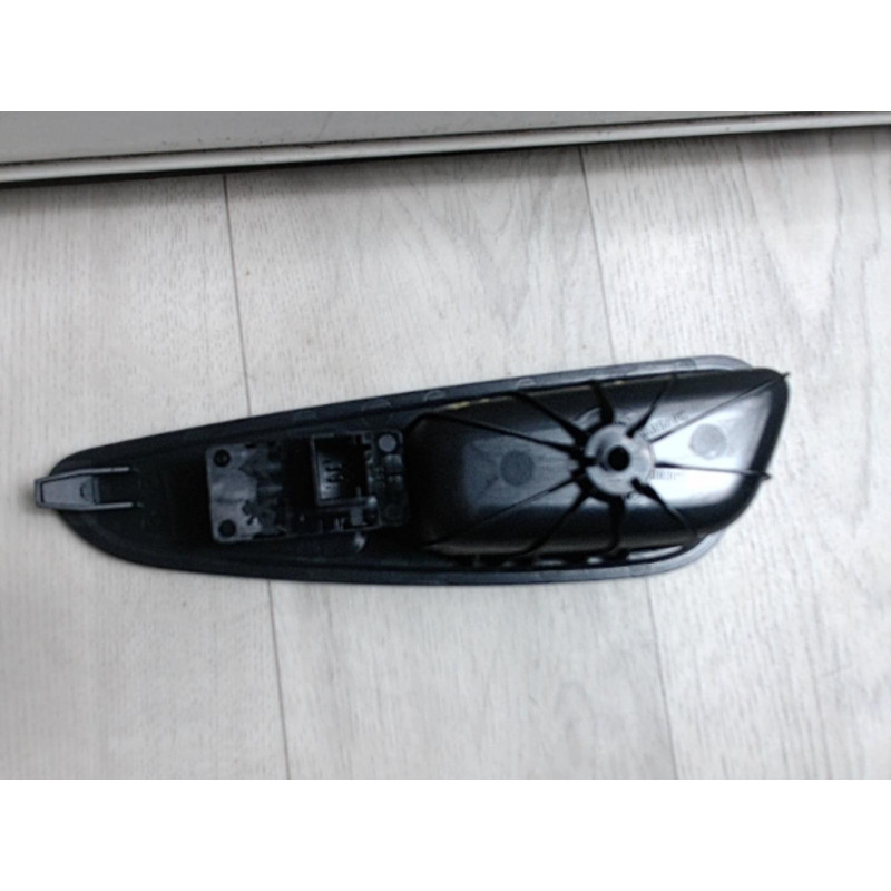 Interrupteur de leve vitre arriere gauche PEUGEOT 308 PHASE 1 d’occasion