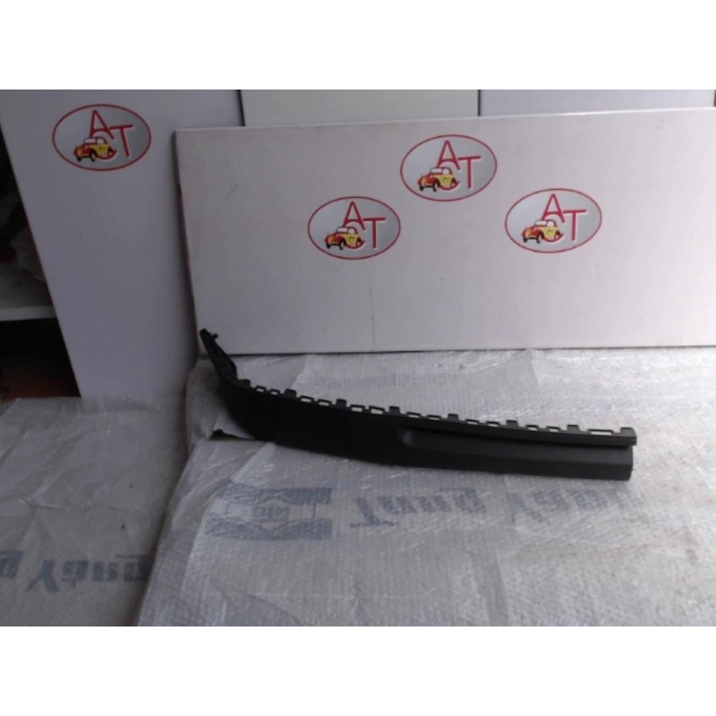Moulure de pare choc avant VOLKSWAGEN GOLF III d’occasion