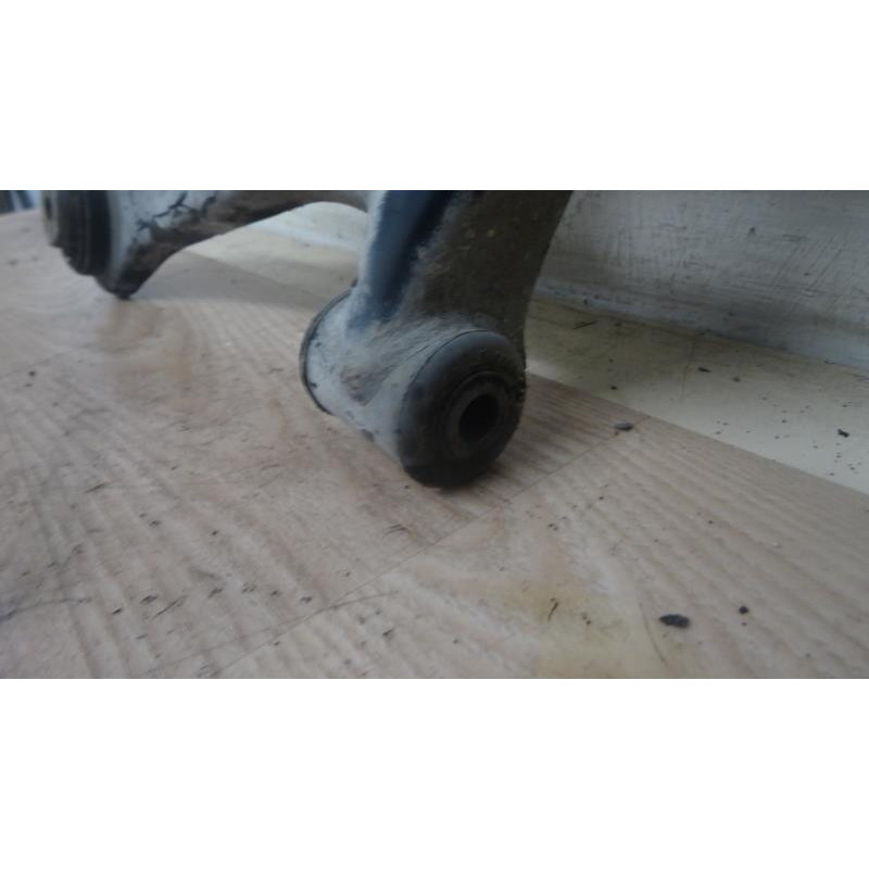 Triangle inferieur avant gauche FORD FIESTA VI d’occasion
