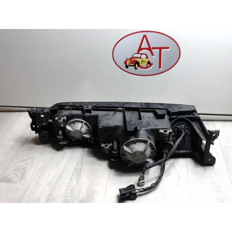 Optique avant principal droit (feux)(phare) MAZDA 626 III d’occasion
